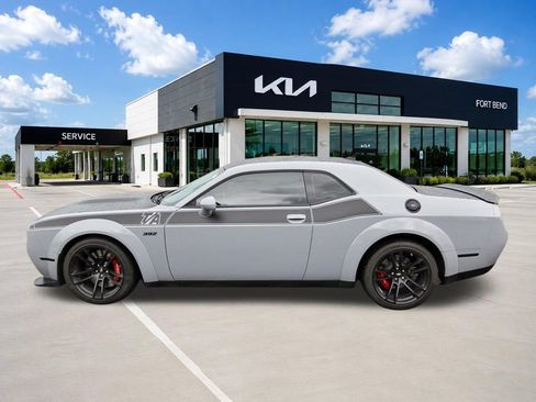 Used 2021 Dodge Challenger R/T Scat Pack RWD image 8