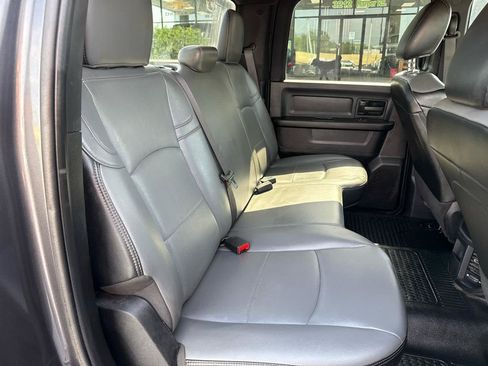Used 2022 RAM 3500 Tradesman w/ Convenience Group AWD/4WD image 18