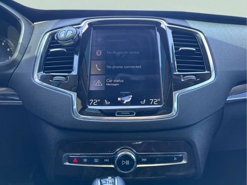 Used 2017 Volvo XC90 T6 Momentum w/ Vision Package image 16