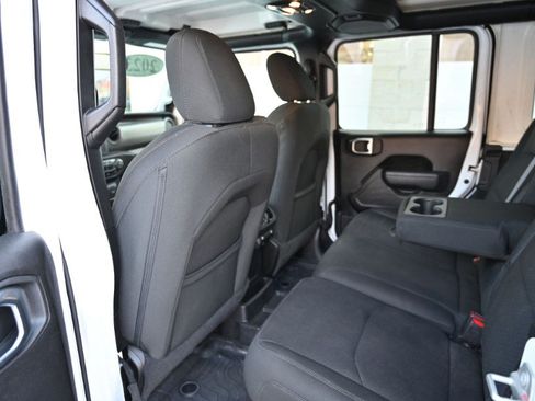 Used 2023 Jeep Wrangler Unlimited w/ Cold Weather Group image 13