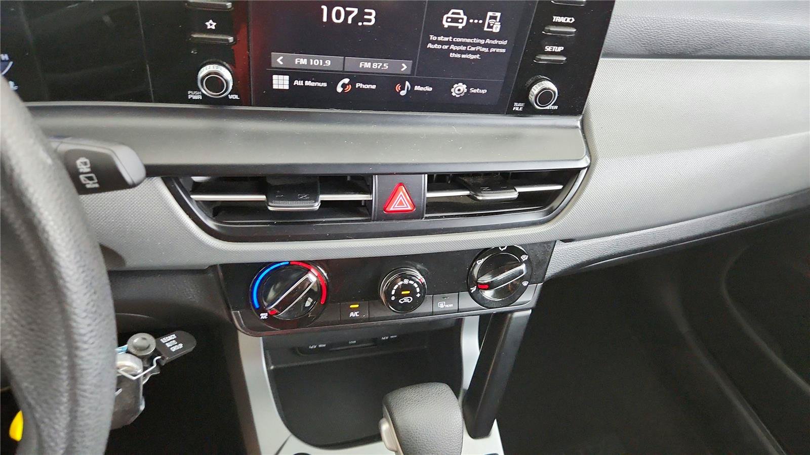 Used 2025 Kia Seltos LX AWD/4WD image 32