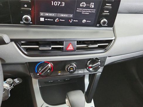 Used 2025 Kia Seltos LX AWD/4WD image 32