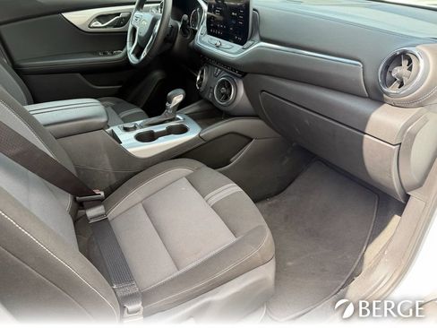 Used 2025 Chevrolet Blazer LT FWD image 14