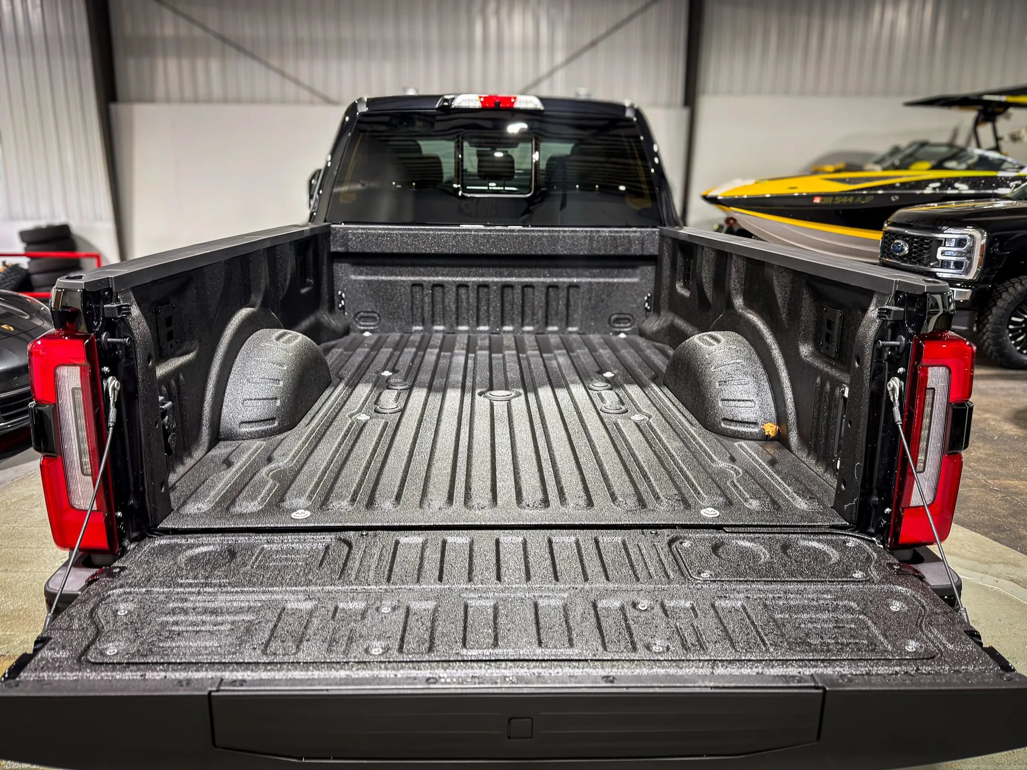 Used 2027 Ford F450 Platinum w/ Platinum Plus Package AWD/4WD image 7
