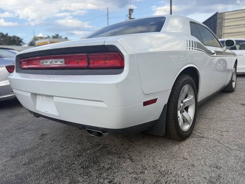 Used 2013 Dodge Challenger SXT RWD image 21