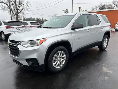 Used 2021 Chevrolet Traverse LS image 7