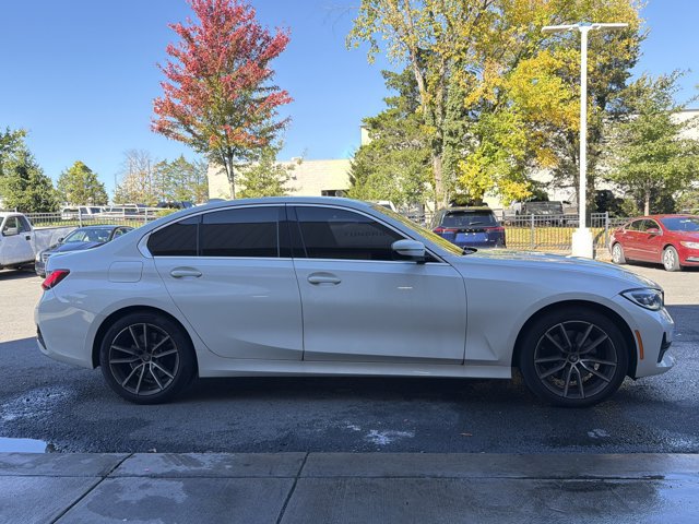 Used 2021 BMW 330i xDrive Sedan w/ Driving Assistance Package AWD/4WD image 4