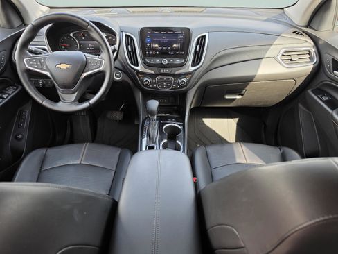 Used 2022 Chevrolet Equinox Premier AWD/4WD image 16