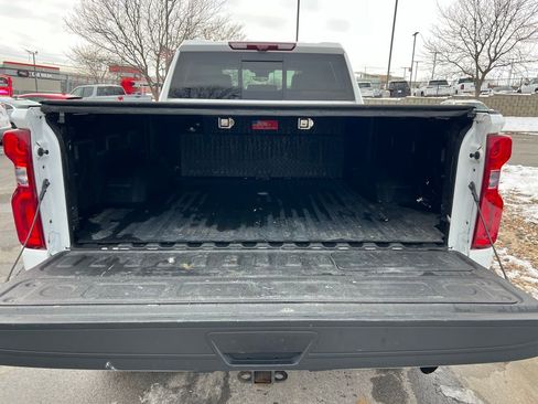 Used 2024 Chevrolet Silverado 2500 ZR2 w/ Technology Package image 23