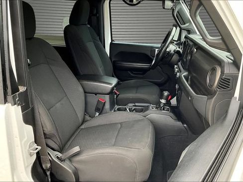 Used 2019 Jeep Wrangler Sport AWD/4WD image 29