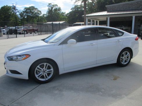 Used 2018 Ford Fusion SE image 27
