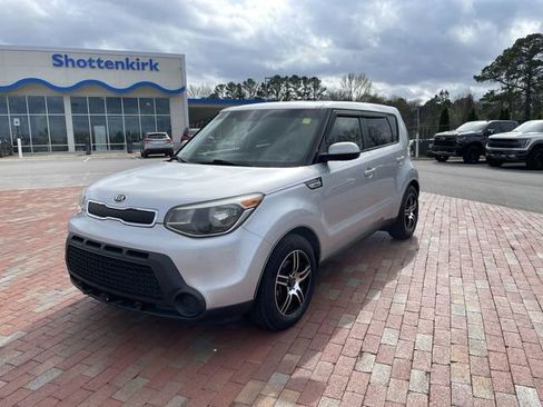 Used 2015 Kia Soul image 32
