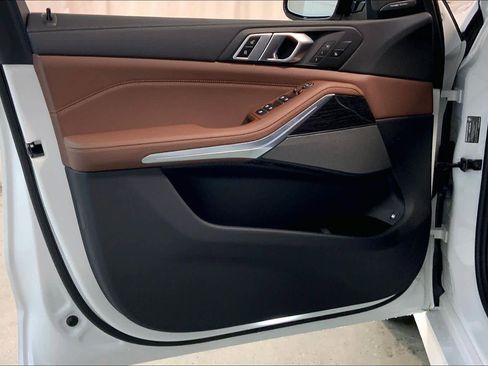 New 2026 BMW X5 xDrive50e w/ M Sport Package image 10