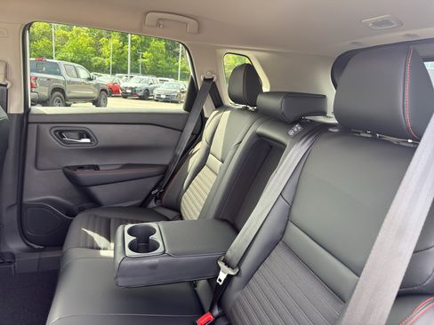 New 2026 Nissan Rogue SV AWD/4WD image 33