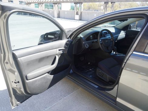 Used 2013 Chevrolet Caprice image 26