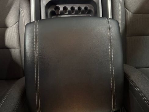 Used 2019 RAM 1500 Big Horn AWD/4WD image 14