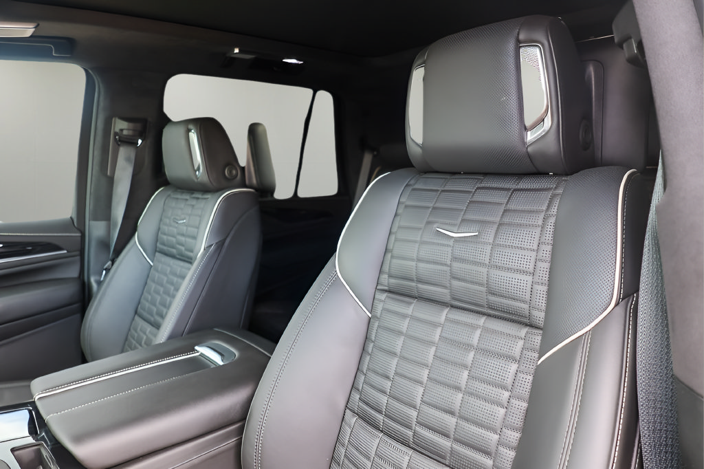 Used 2024 Cadillac Escalade V AWD/4WD image 19