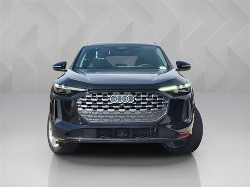 Used 2025 Audi Q5 Premium Plus w/ Premium Plus image 3