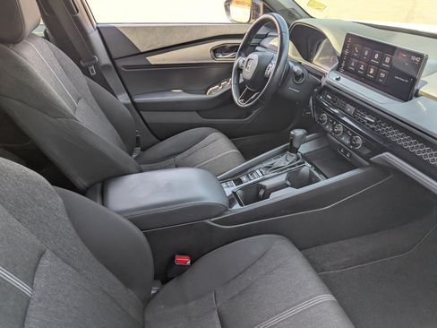 Used 2024 Honda Accord Sport image 11