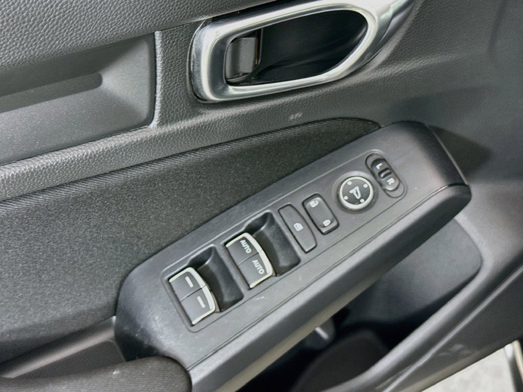 Used 2025 Honda Civic Sport image 18
