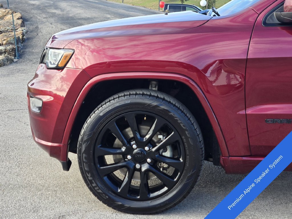 Used 2022 Jeep Grand Cherokee Laredo X RWD image 9