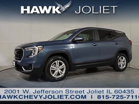 Used 2024 GMC Terrain SLE AWD/4WD image 4