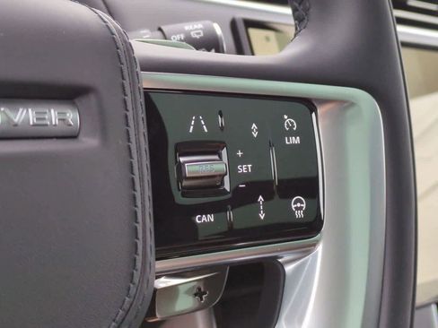 New 2025 Land Rover Range Rover SE image 25