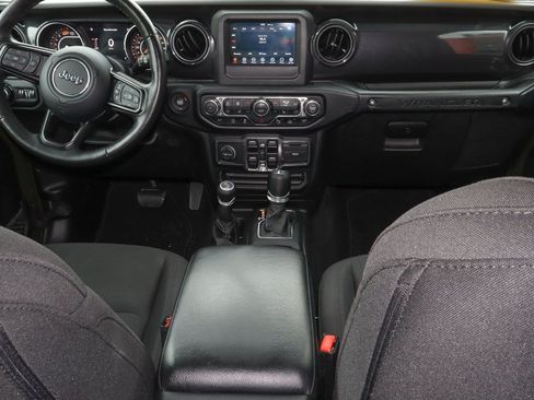 Used 2021 Jeep Wrangler Unlimited Sport AWD/4WD image 10