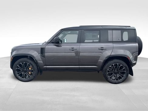 New 2026 Land Rover Defender 110 OCTA image 2