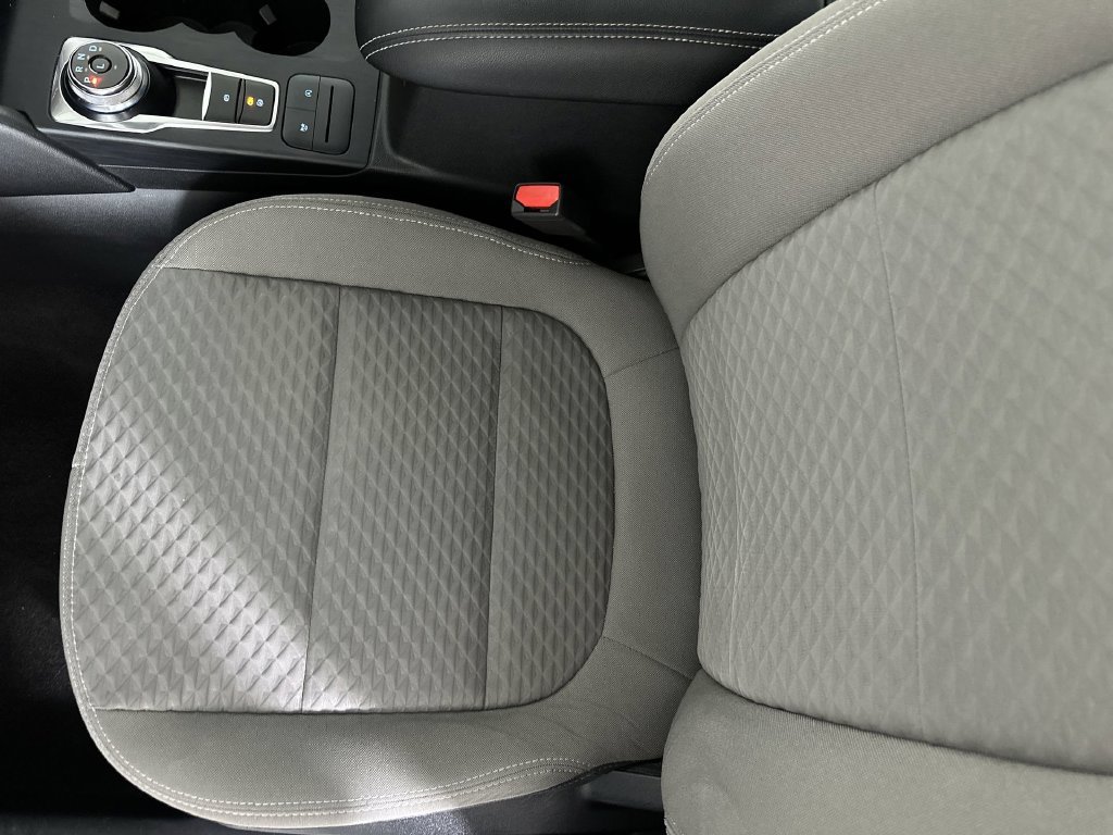 Used 2021 Ford Escape SE w/ SE Sport Appearance Package AWD/4WD image 23