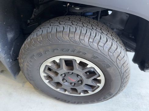 Used 2024 Toyota Tacoma TRD Sport image 7