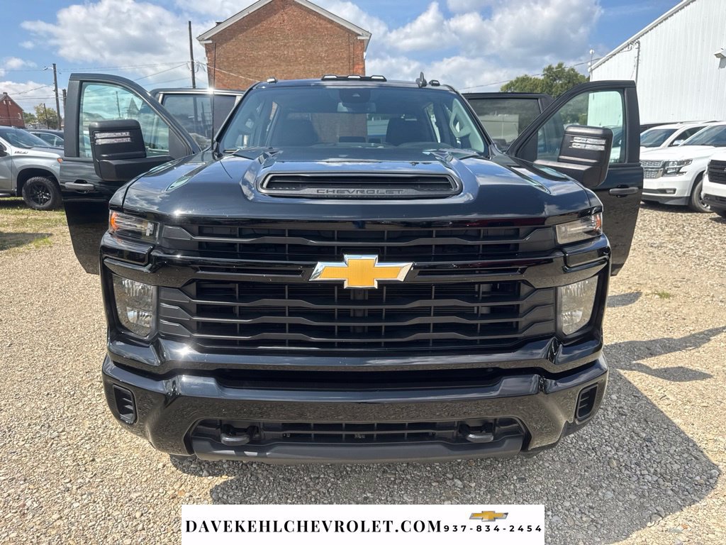 Used 2024 Chevrolet Silverado 2500 Custom w/ Custom Value Package AWD/4WD image 9