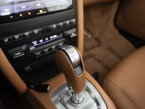 Used 2009 Porsche Boxster RWD image 17