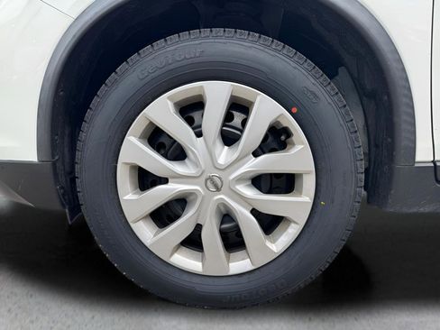 Used 2020 Nissan Rogue S AWD/4WD image 13