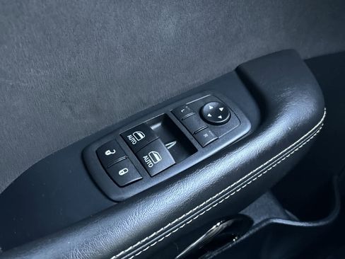 Used 2019 Dodge Challenger SRT Hellcat image 30