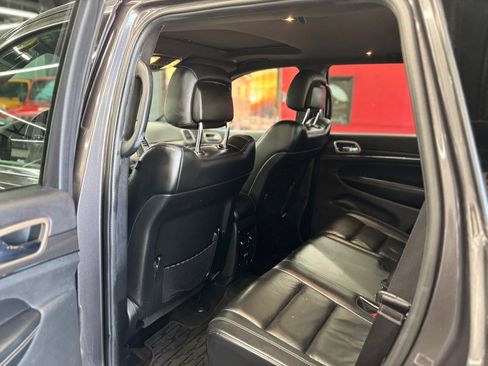 Used 2017 Jeep Grand Cherokee Limited AWD/4WD image 13