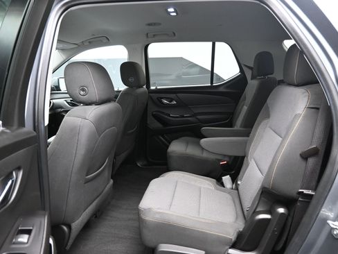 Used 2020 Chevrolet Traverse LT w/ LPO, Black Accent Package image 19