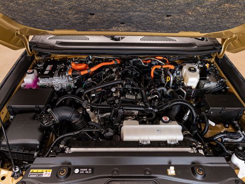 Used 2024 Toyota Land Cruiser Base image 32