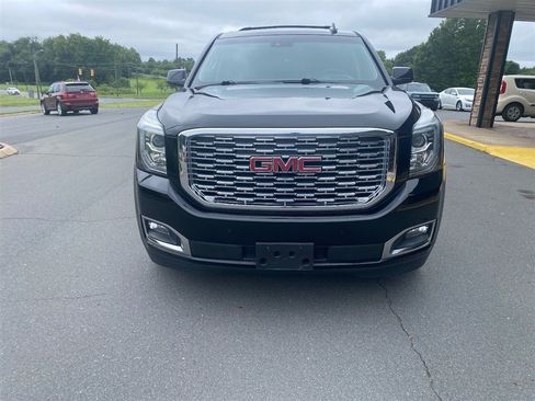 Used 2018 GMC Yukon XL Denali w/ Denali Ultimate Package AWD/4WD image 2