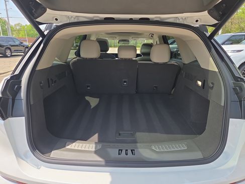 Used 2025 Lincoln Nautilus Reserve w/ Jet Appearance Package image 10