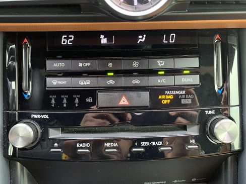 Used 2023 Lexus IS 300 w/ Comfort Package RWD image 29