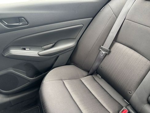Used 2025 Nissan Altima 2.5 SV FWD image 39