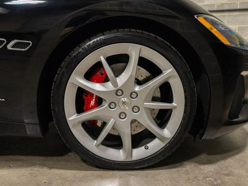 Used 2018 Maserati GranTurismo MC image 34