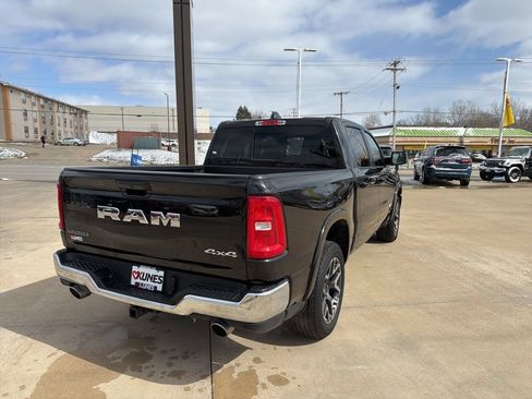 Used 2025 RAM 1500 Laramie AWD/4WD image 8