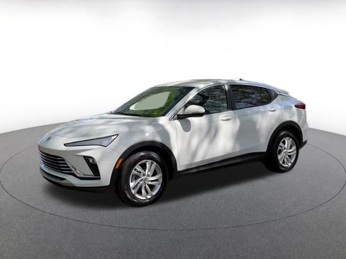 Used 2025 Buick Envista Preferred image 8