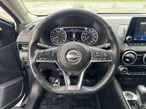 Used 2024 Nissan Sentra SR FWD image 18