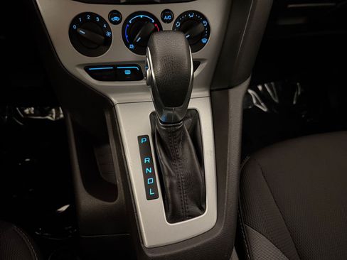 Used 2014 Ford Focus SE FWD image 17