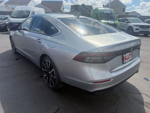 Used 2025 Honda Accord Touring image 5