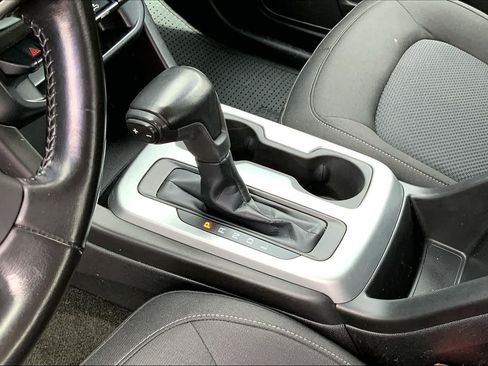Used 2017 Chevrolet Colorado LT w/ LT Convenience Package RWD image 17