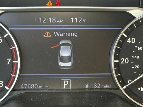 Used 2024 Nissan Altima 2.5 SV FWD image 10